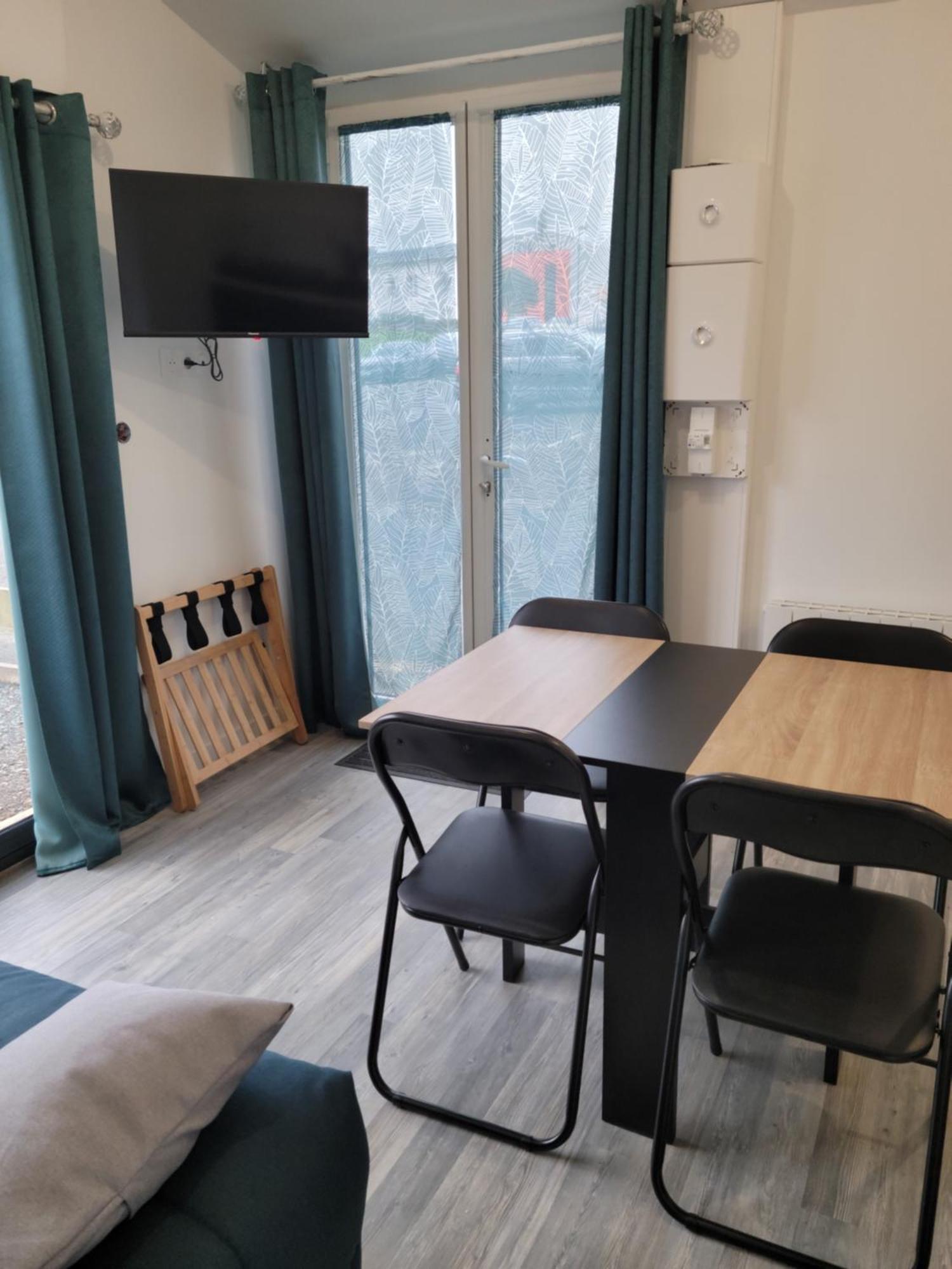 Hotel Le loft à Saint-Pierre-Montlimart Extérieur photo