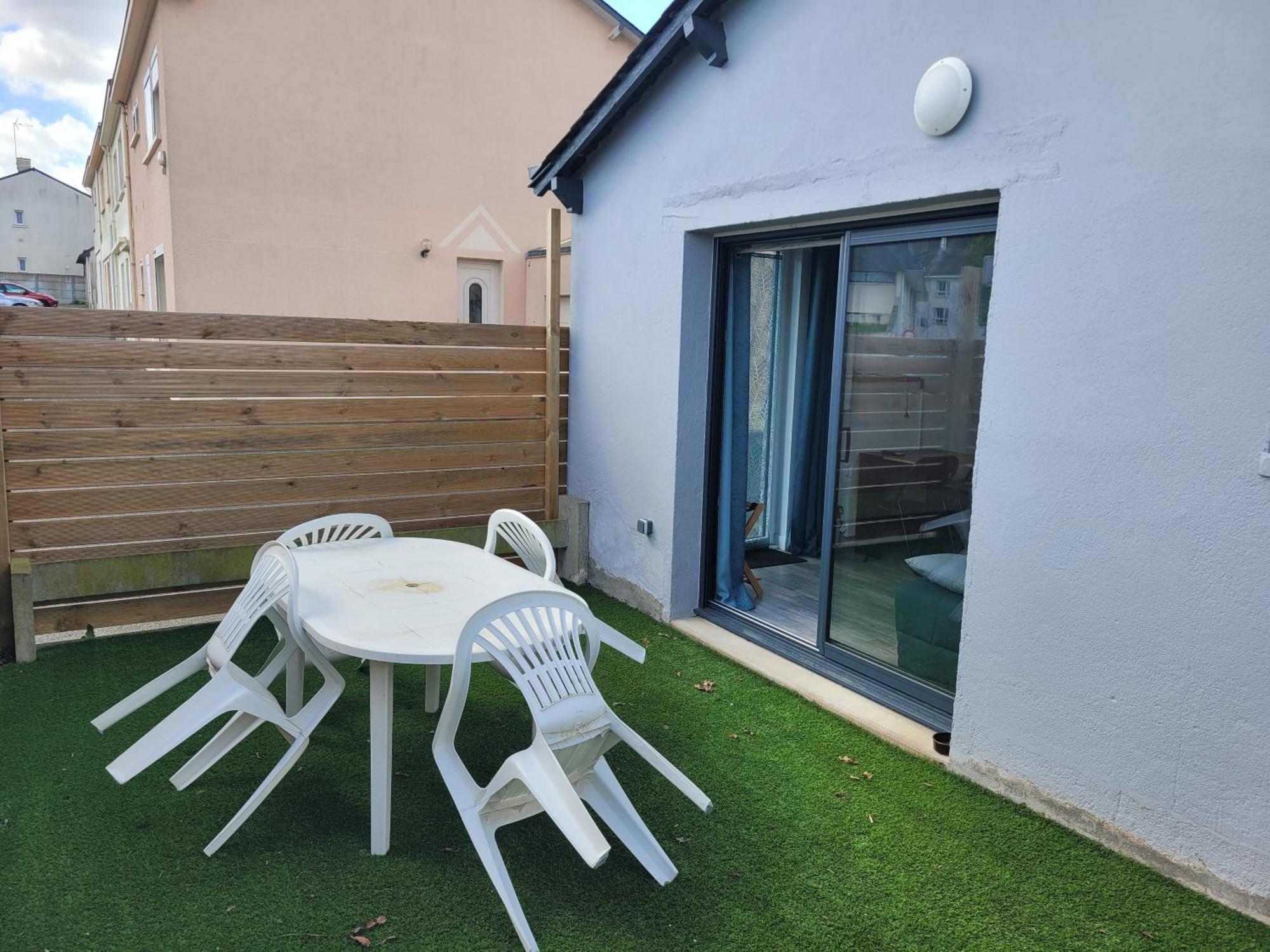 Hotel Le loft à Saint-Pierre-Montlimart Extérieur photo
